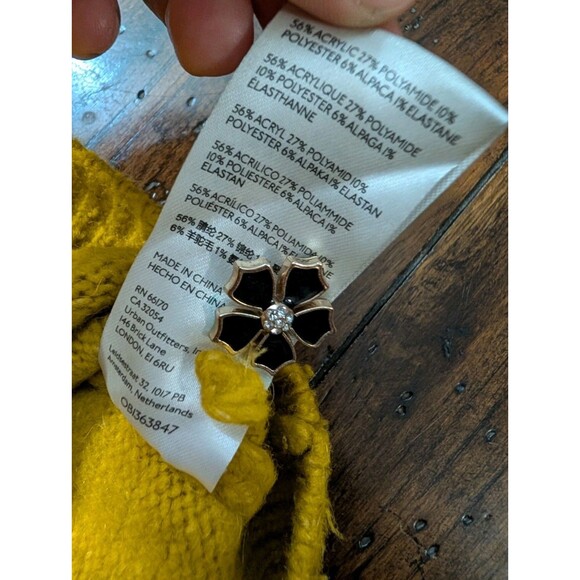 RARE Maeve Anthropologie Yellow Cardigan S Cropped Lace Collar Flower Button - Picture 12 of 13